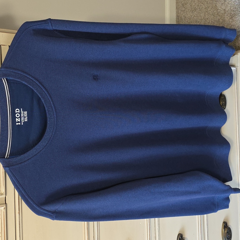 Izod Men's Deep Blue Crewneck Sweater